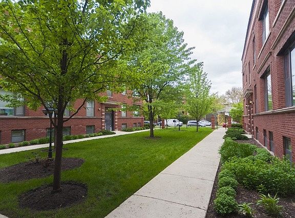 2nd image of 1314 W North Shore Ave APT 2S