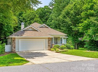 196 Eagle Chase Ln, Etowah, NC 28729