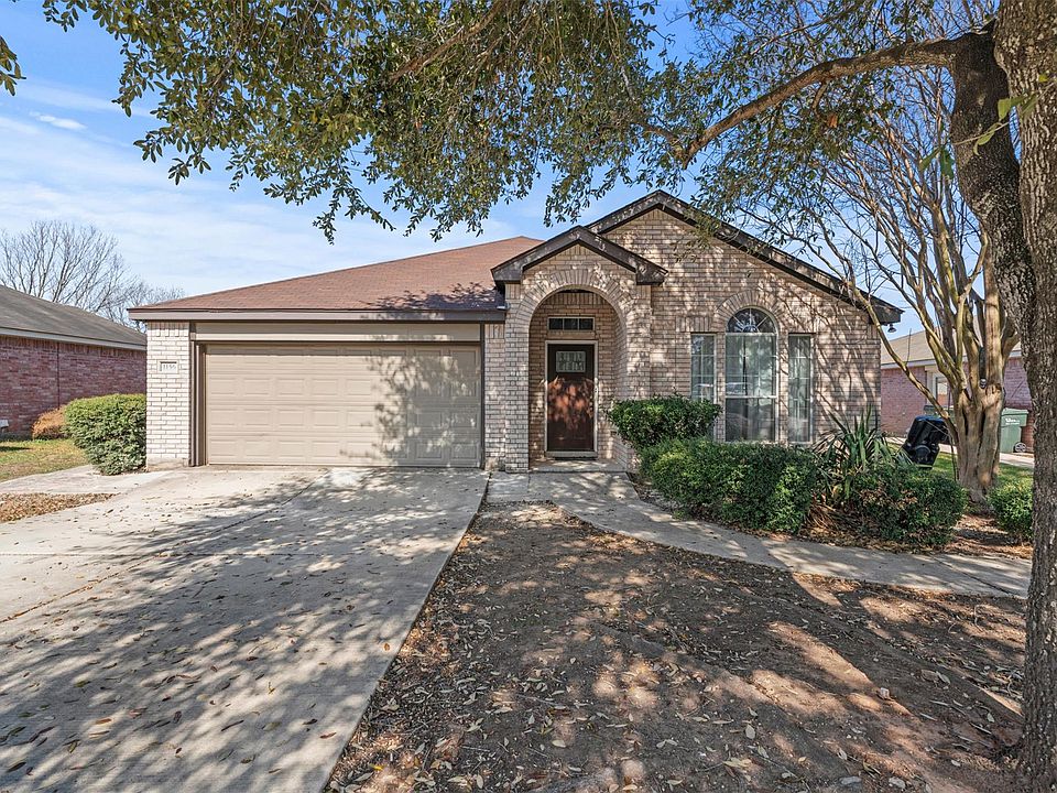 1st image of 1156 Woodlands Dr