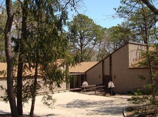 10 Beaver Ln W, Westhampton, NY 11977