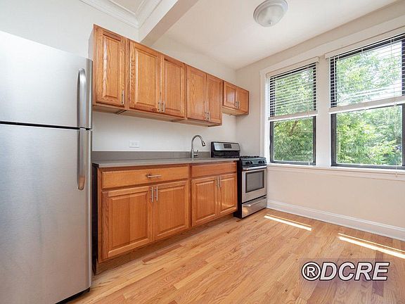 2nd image of 6947 N Ashland Blvd #3