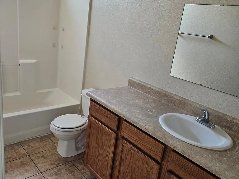 2300 Stern Dr #208 — Photo 9