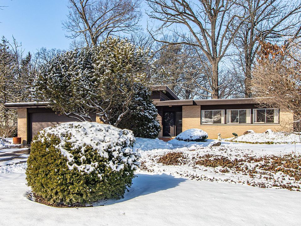 1st image of 2742 Arlington Ave