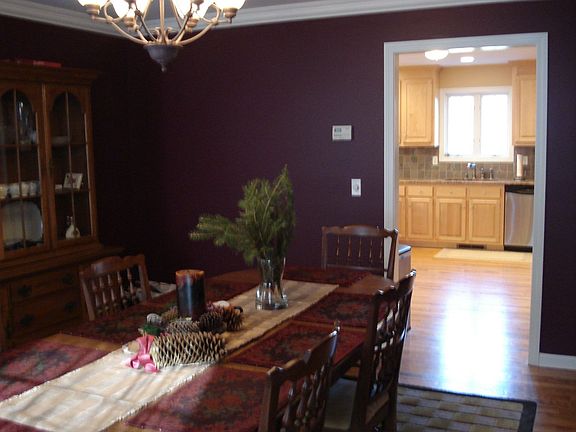 Oversized DR w/Crown Mldg.