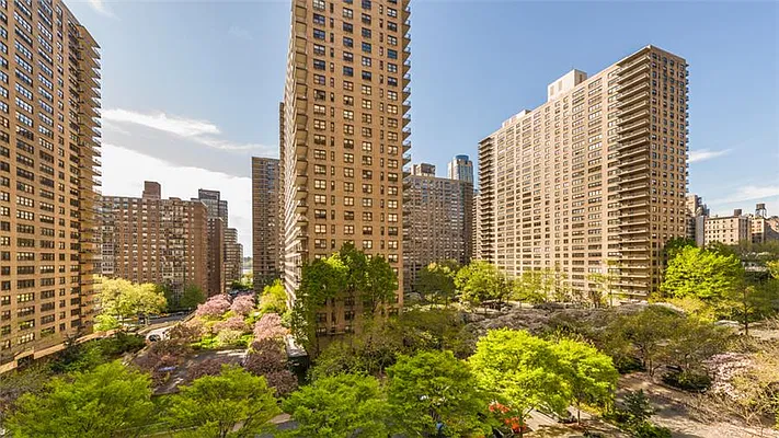 Sold by Fenwick Keats Real Estate | media 2