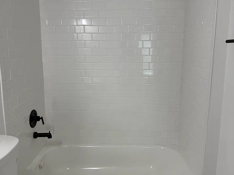 147 Vine St — Photo 11