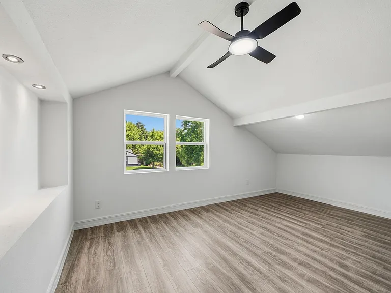 10406 Broadstairs St — Photo 21