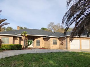 190 Country Club Rd, Shalimar, FL 32579