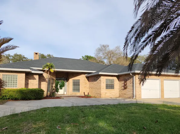 190 Country Club Rd, Shalimar, FL 32579