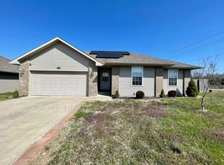 2421 W Brook Ridge St, Springfield, MO 65803