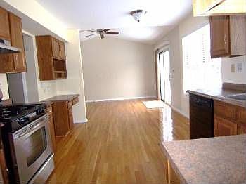 4th image of 1787 Barnhill Dr