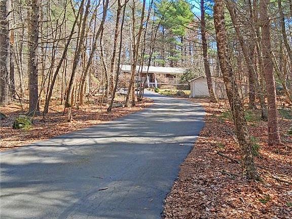 2nd image of 680 Hazard Rd
