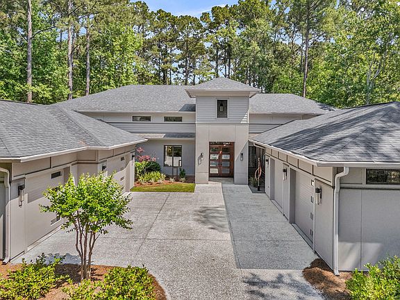 3rd image of 3682 Colonel Vanderhorst Cir