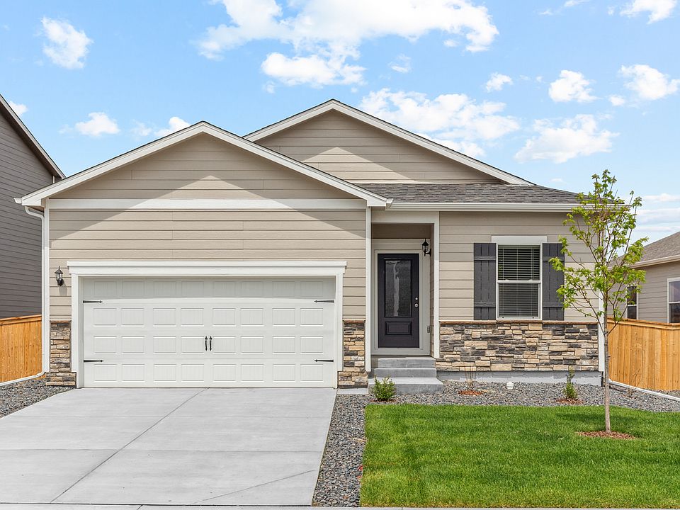 The Arapaho plan is a one-story home located at Hidden Valley Farm.