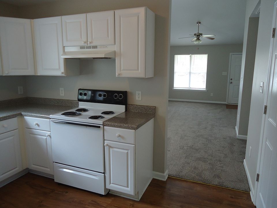 2nd image of 65 N Sussex Dr