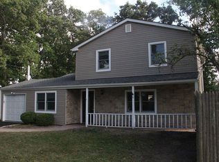 194 Furrows Rd, Holbrook, NY 11741