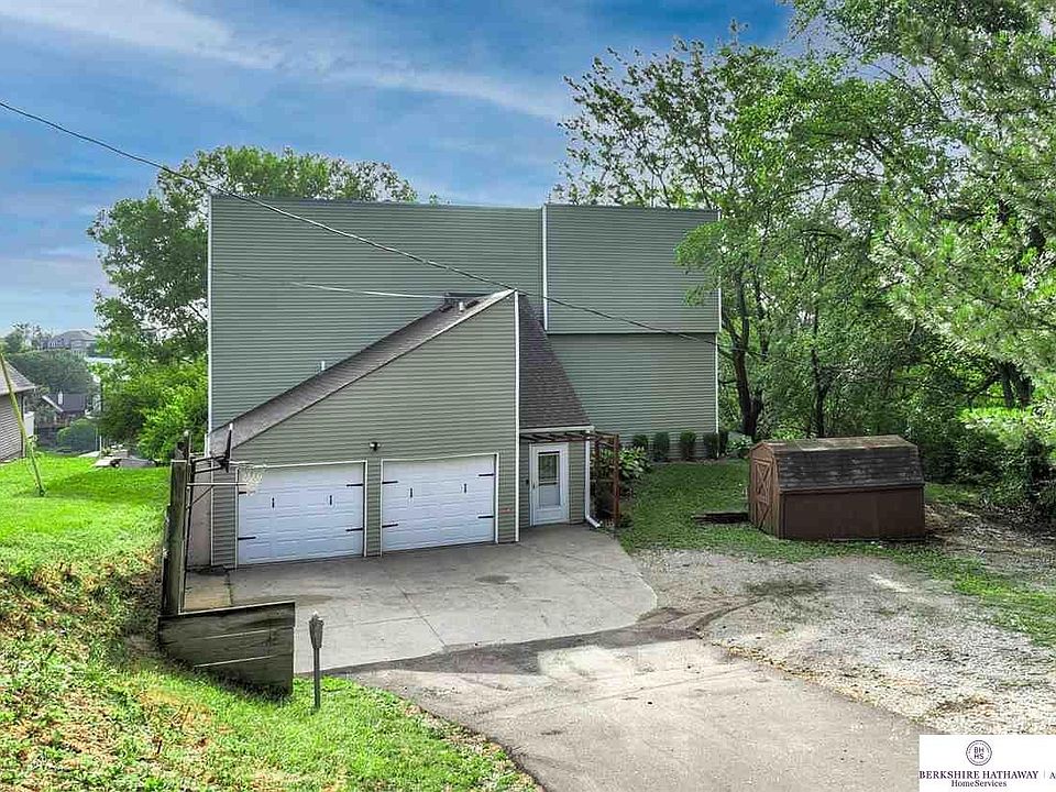 1st image of 2212 Beaver Lake Blvd
