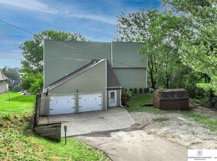 2212 Beaver Lake Blvd, Plattsmouth, NE 68048