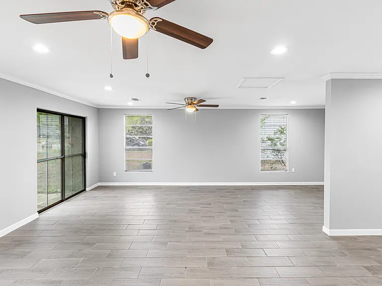 4334 Hickory Hill Dr — Photo 8