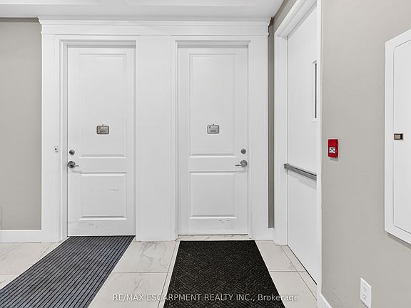 3rd image of 640 Sauve St #602