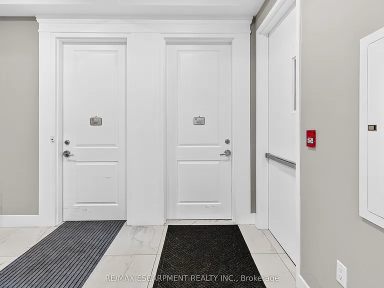 640 Sauve St #602 — Photo 3