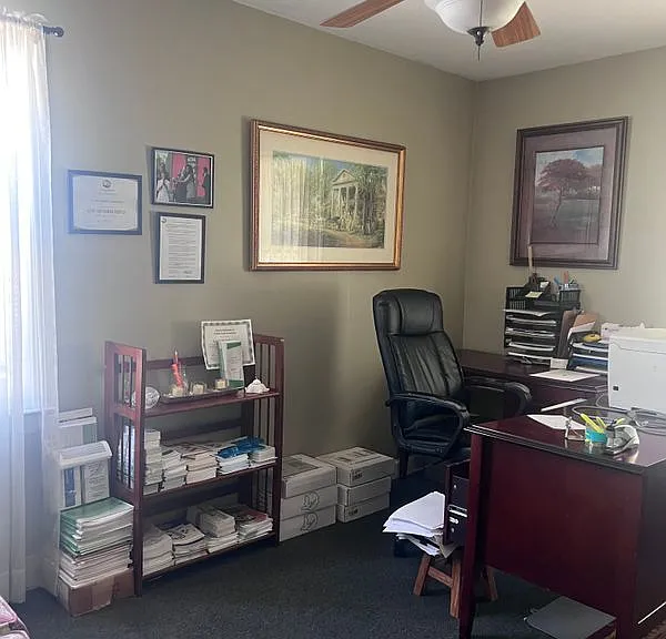 209 Silver Bluff Rd — Photo 3