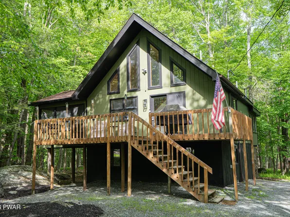 8 Vista Ct, Lake Ariel, PA 18436