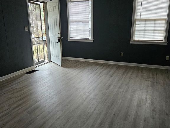 2nd image of 2218 Palmetto St