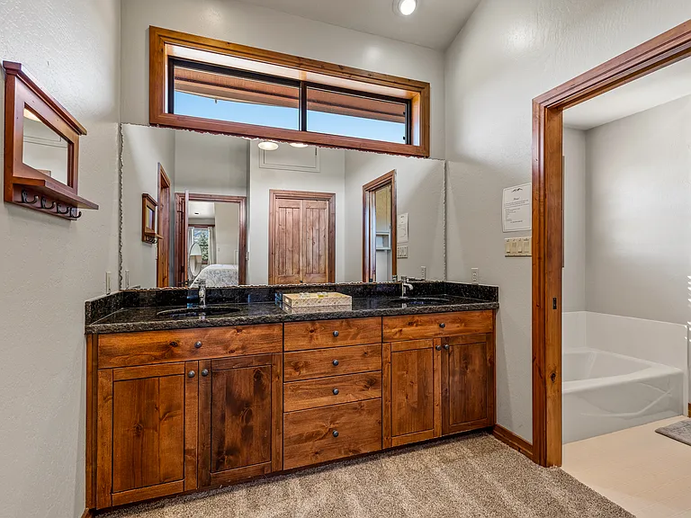 8950 W Antoinette Way — Photo 46