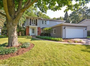 1804 Allen Ln, St Charles, IL 60174