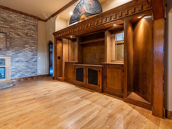 5th image of 2525 Westwood Ct
