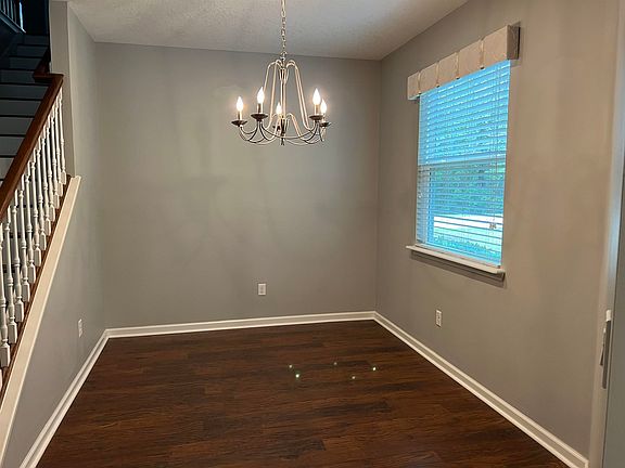 5th image of 68 Adelanto Ave