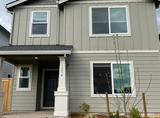 1234 McCallum Ln, Woodburn, OR 97071