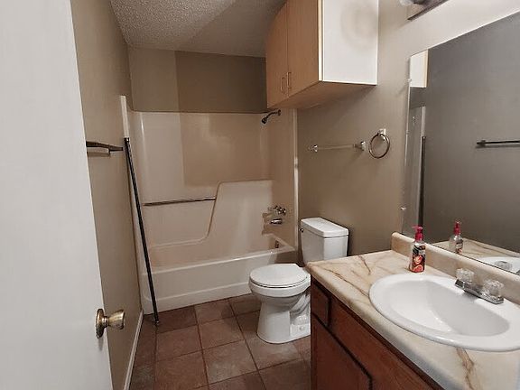 3rd image of 725 N Beverly Ln #725