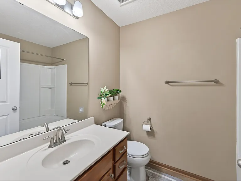 1806 Colonial Ln #4 — Photo 22