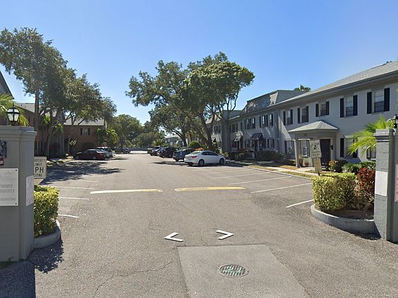 3rd image of 6965A Avenue Des Palais