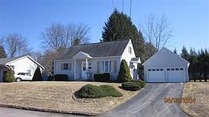 1st image of 8 Edgewood Dr