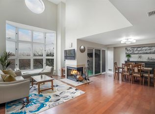 306 Livingston Ct, Edgewater, NJ 07020