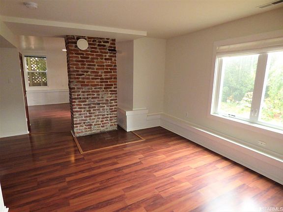 3rd image of 2860 Bush St #B