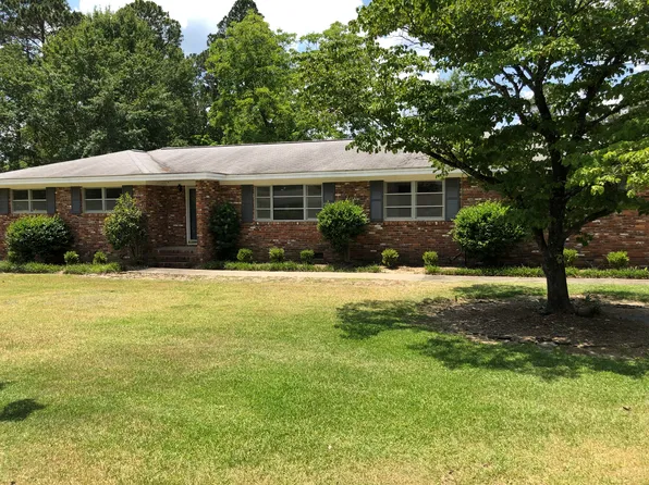 1606 Roberson St, Dublin, GA 31021