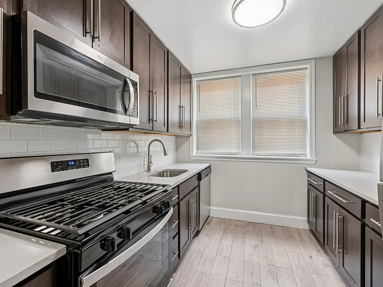 539 Joralemon Street Apts — Photo 12