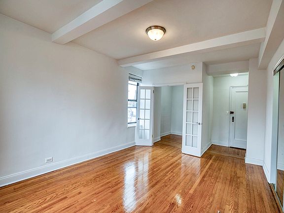 3rd image of 161 W 16th St APT 15B