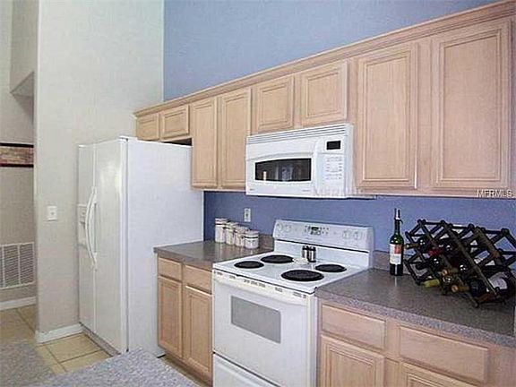 3rd image of 10518 Via De Robina Ct