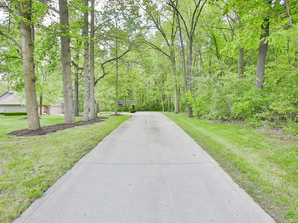 12717 Schwartz Rd, Grabill, IN 46741