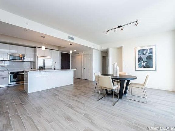2nd image of 999 SW 1st Ave APT 1806