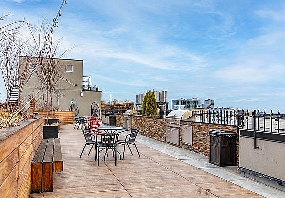 5th image of 564 Saint Johns Pl #8ONE7
