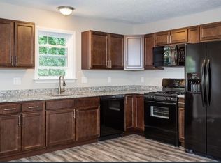 55 Allendale St, Springfield, MA 01107