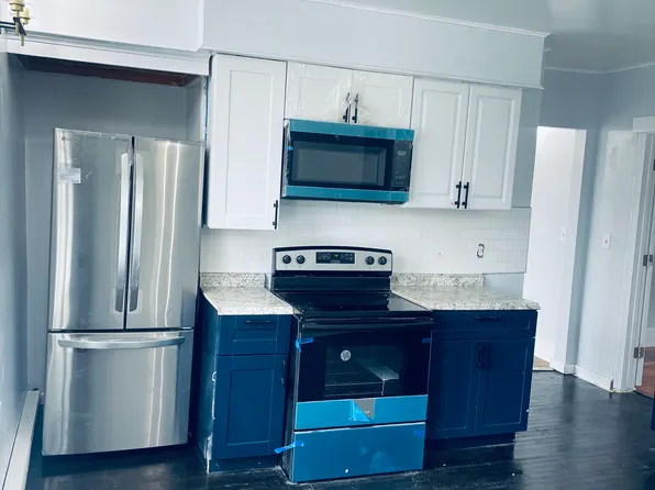 184 Bartlett St, Lewiston, ME 04240