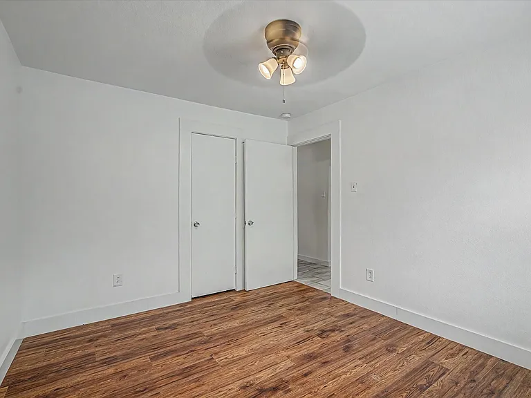 8159 Glenhollow Dr — Photo 19