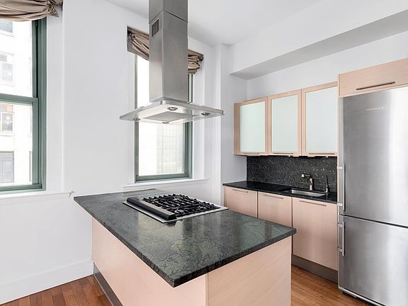 4th image of 120 Greenwich St APT 4C